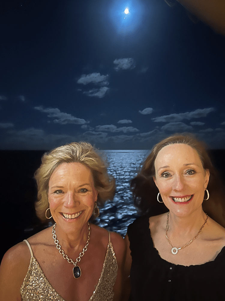 Jenny Lynn and her sister on board of a cruise.