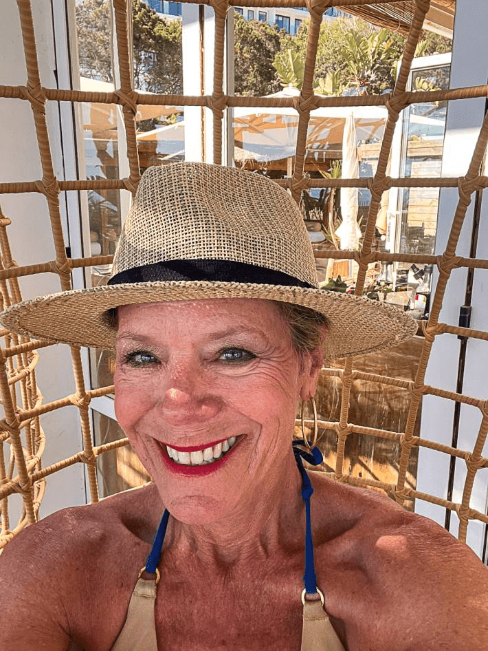 Jenny Lynn Anderson wearing a phedora hat.