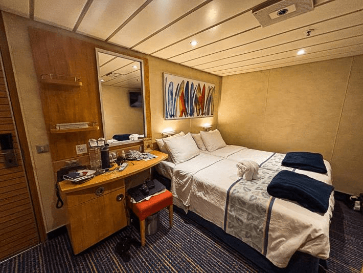 A cabin on the Carnival Cruise.